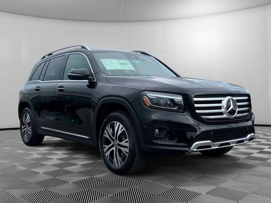 new 2024 Mercedes-Benz GLB 250 car, priced at $51,215