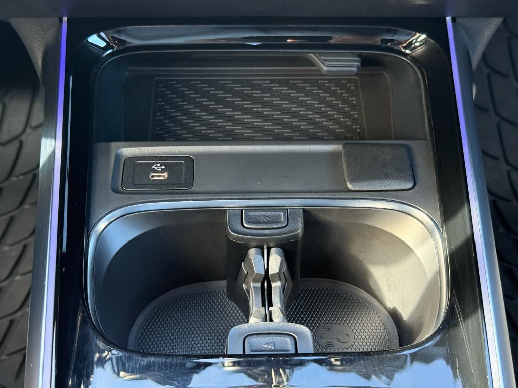 used 2024 Mercedes-Benz GLB 250 car, priced at $42,500