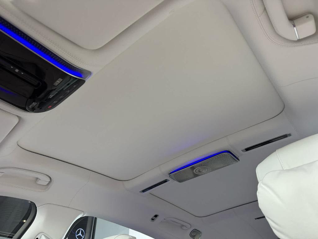 new 2024 Mercedes-Benz Maybach S 680 car, priced at $274,250