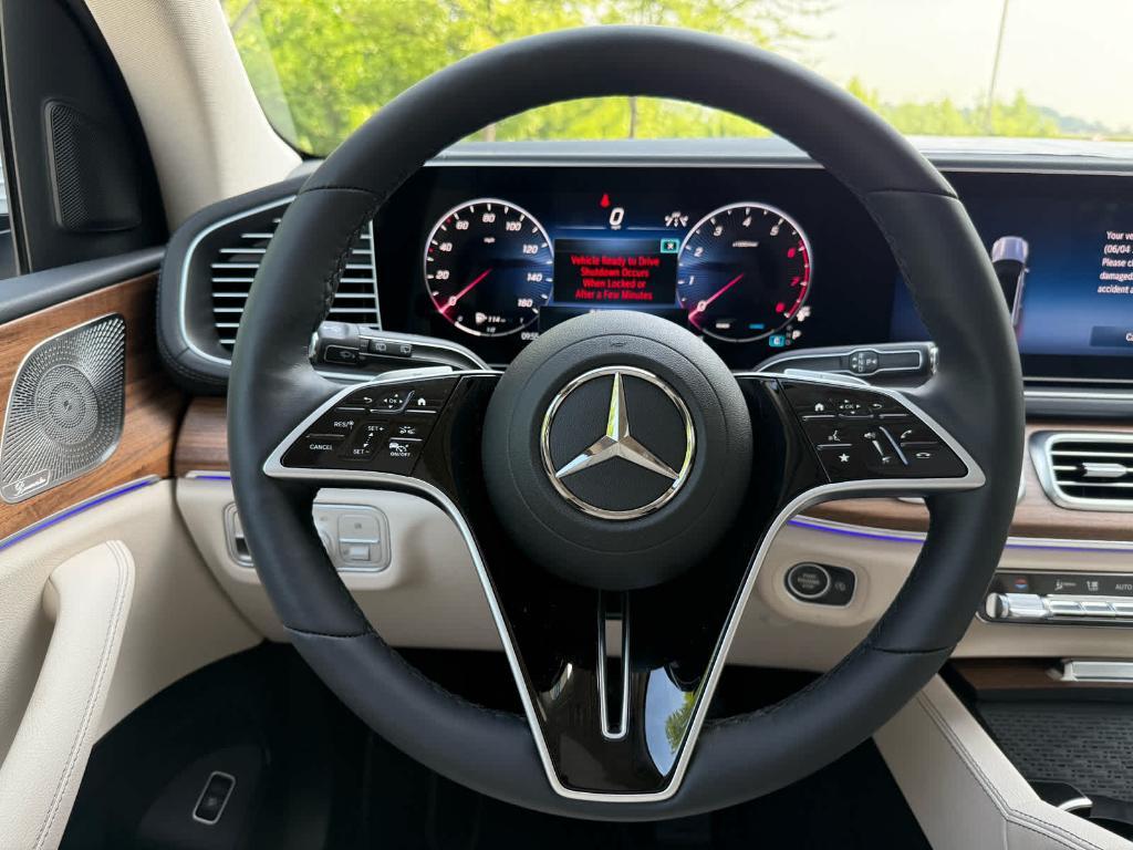 new 2025 Mercedes-Benz GLS 450 car, priced at $91,800