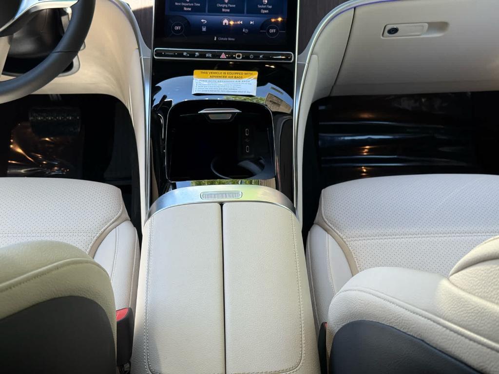new 2025 Mercedes-Benz GLC 350e car, priced at $66,795