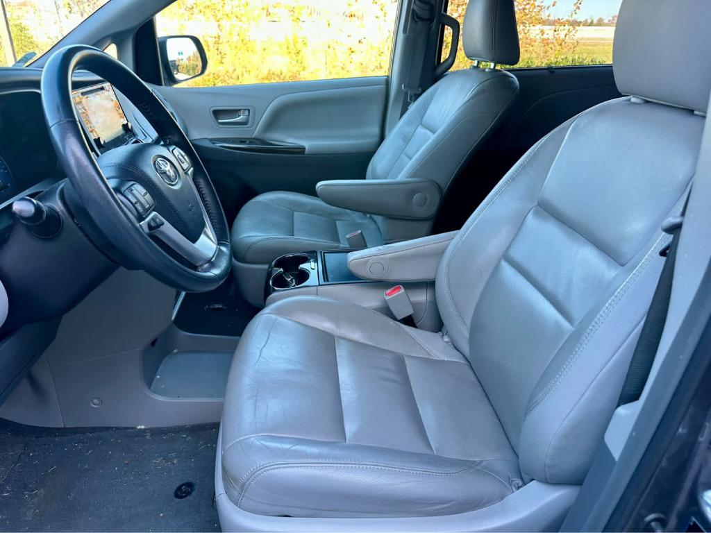 used 2016 Toyota Sienna car, priced at $18,475
