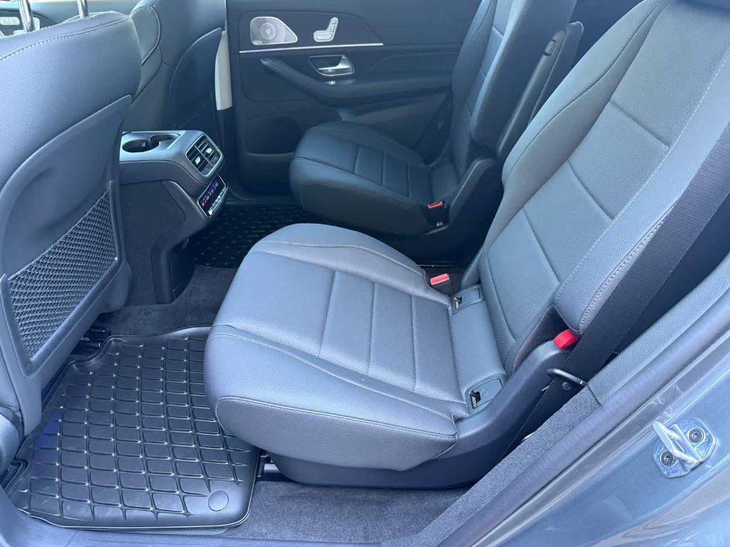 new 2026 Mercedes-Benz GLS 450 car, priced at $96,865