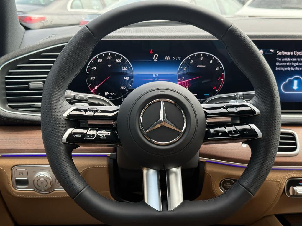 new 2025 Mercedes-Benz GLS 580 car, priced at $122,525