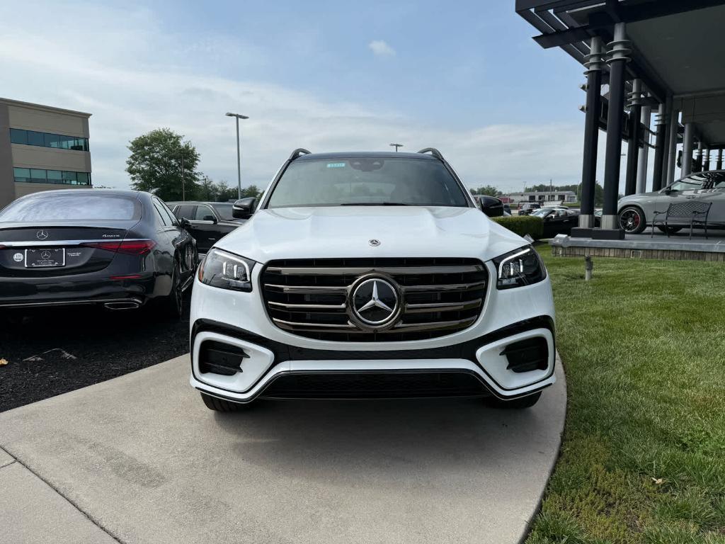 new 2025 Mercedes-Benz GLS 580 car, priced at $122,525