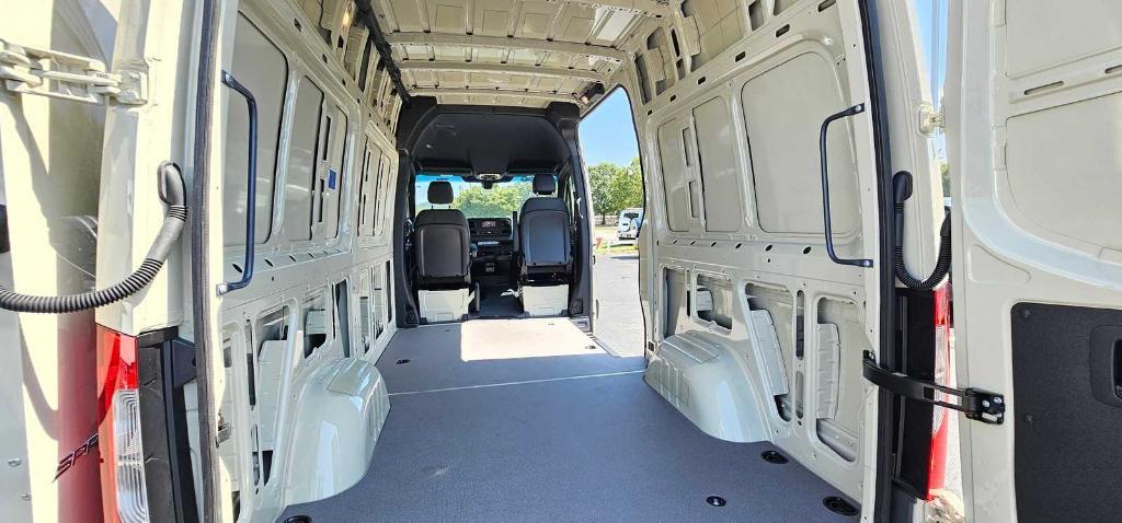 new 2024 Mercedes-Benz Sprinter 2500 car, priced at $62,823