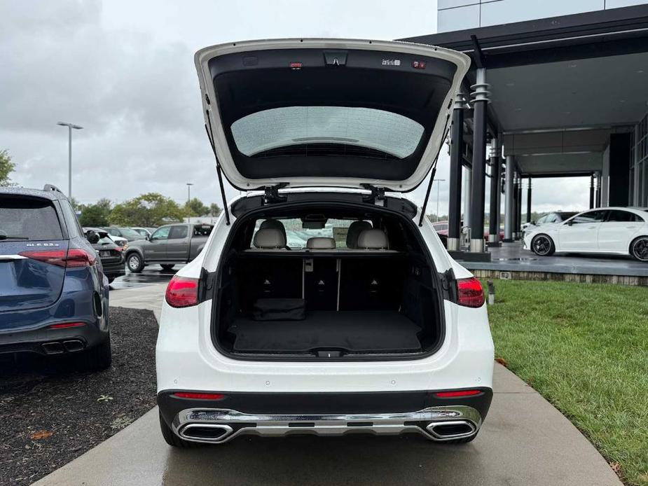 new 2025 Mercedes-Benz GLC 350e car, priced at $67,285