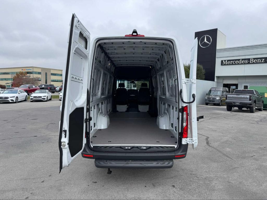 new 2025 Mercedes-Benz Sprinter 2500 car, priced at $67,286