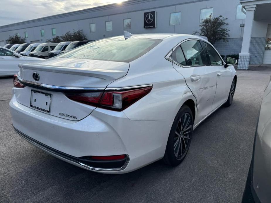 used 2023 Lexus ES 300h car, priced at $44,000