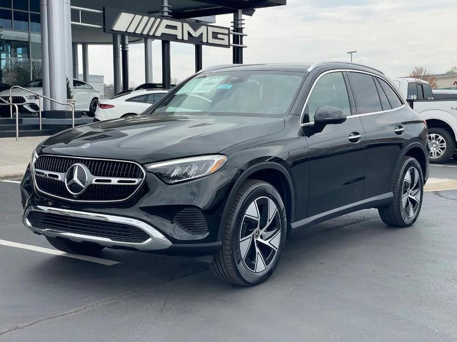 new 2024 Mercedes-Benz GLC 300 car