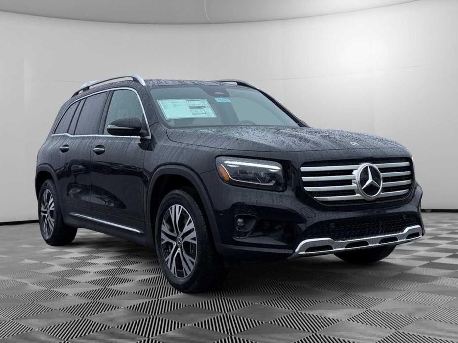 new 2025 Mercedes-Benz GLB 250 car, priced at $51,095