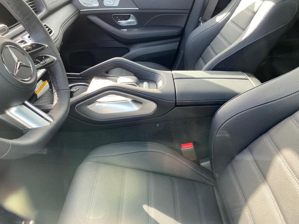 new 2025 Mercedes-Benz GLS 580 car, priced at $124,660
