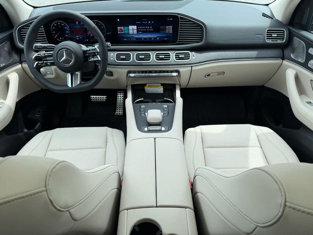 new 2025 Mercedes-Benz GLS 450 car, priced at $95,970