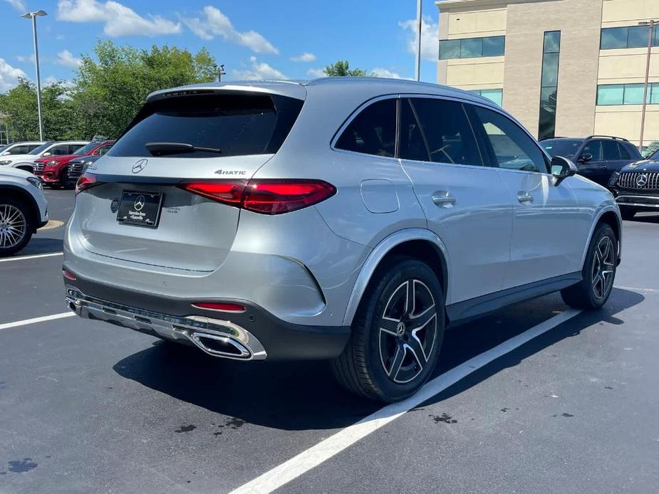 new 2024 Mercedes-Benz GLC 300 car