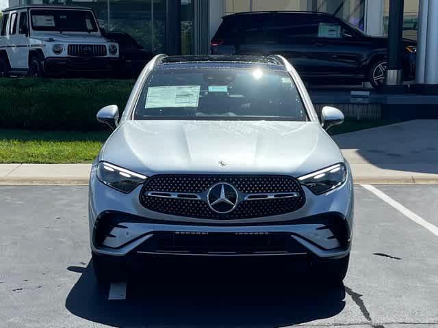 new 2024 Mercedes-Benz GLC 300 car