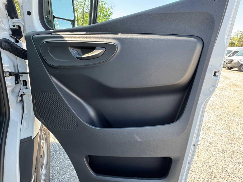 used 2022 Mercedes-Benz Sprinter 2500 car, priced at $42,950