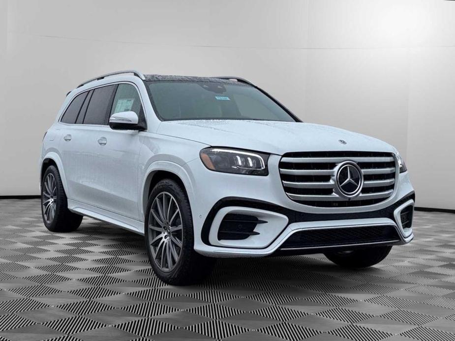 new 2025 Mercedes-Benz GLS 450 car