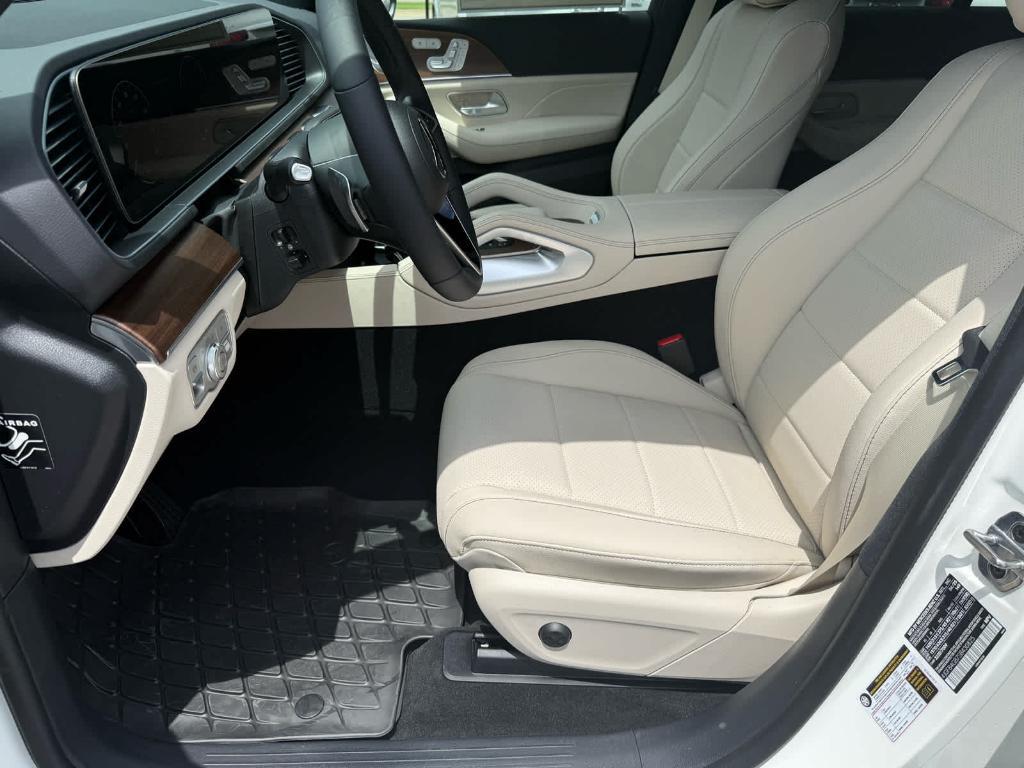 new 2025 Mercedes-Benz GLE 450e car, priced at $83,465