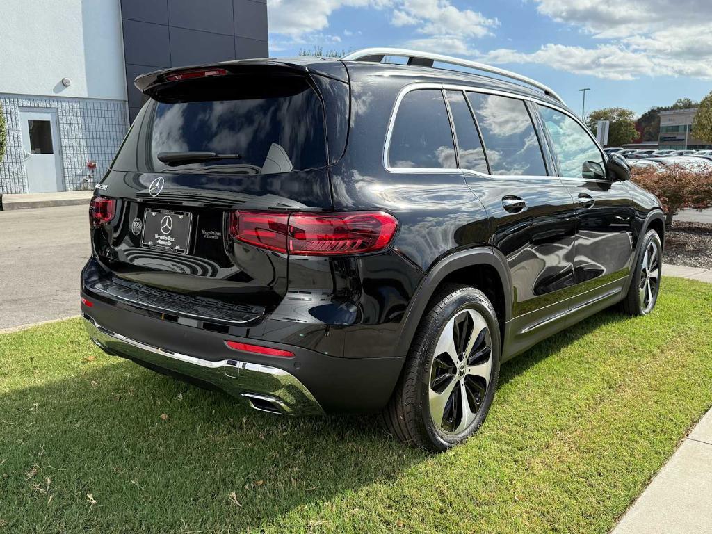 new 2025 Mercedes-Benz GLB 250 car, priced at $52,415