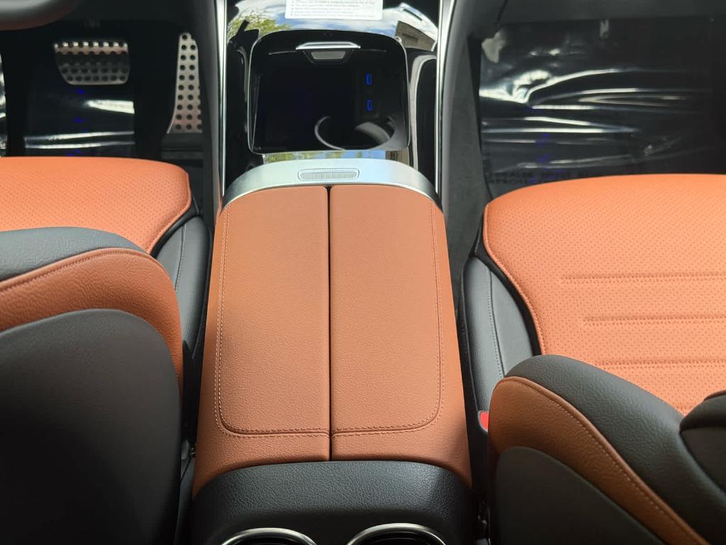 new 2025 Mercedes-Benz GLC 300 car, priced at $64,045