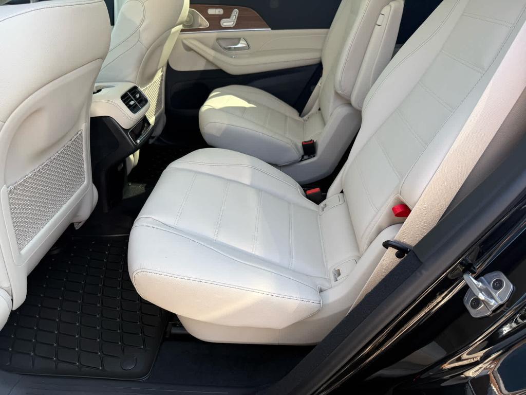 new 2026 Mercedes-Benz GLS 450 car, priced at $101,920