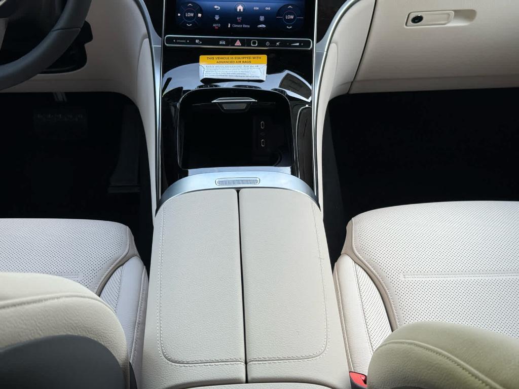 new 2025 Mercedes-Benz GLC 300 car, priced at $63,775