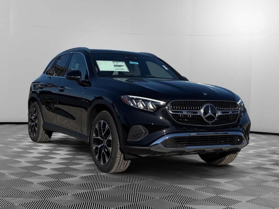 new 2025 Mercedes-Benz GLC 350e car