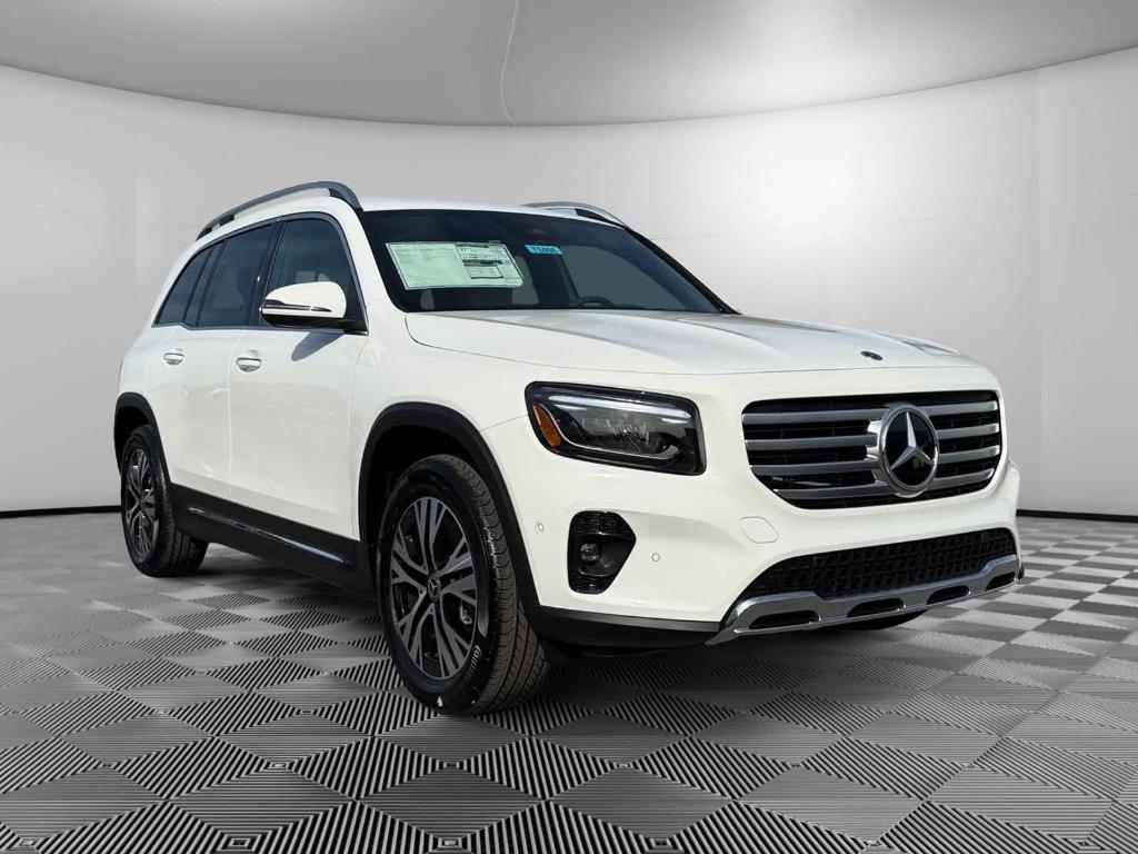 new 2025 Mercedes-Benz GLB 250 car, priced at $51,095