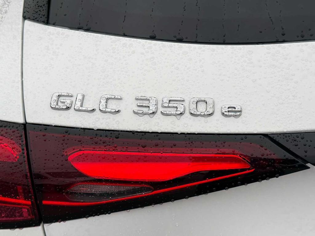 new 2025 Mercedes-Benz GLC 350e car