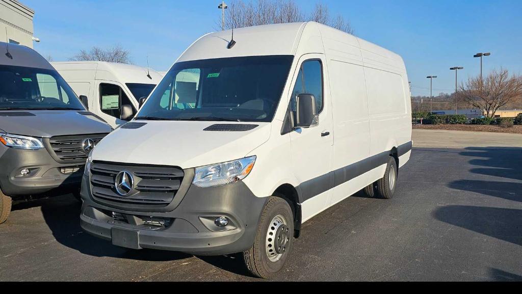 new 2024 Mercedes-Benz Sprinter 4500 car, priced at $78,907