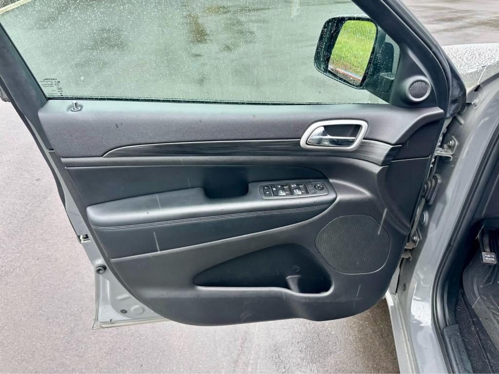 used 2020 Jeep Grand Cherokee car, priced at $23,599