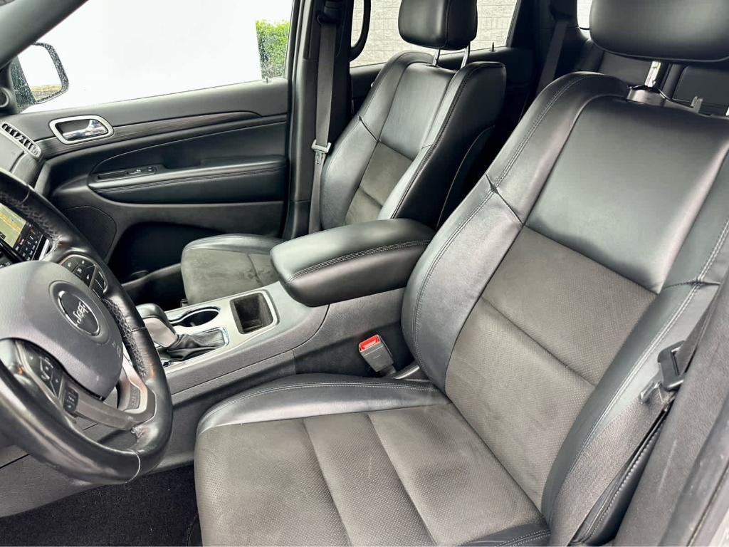 used 2020 Jeep Grand Cherokee car, priced at $23,599