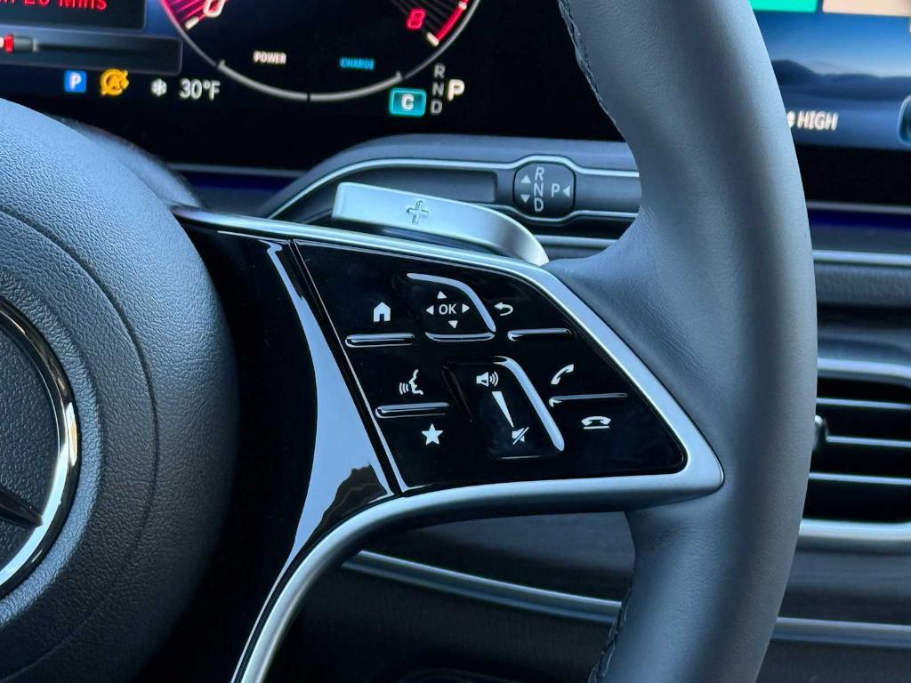 new 2025 Mercedes-Benz GLE 450 car, priced at $73,965