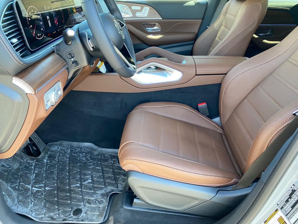 new 2025 Mercedes-Benz GLE 580 car, priced at $102,280