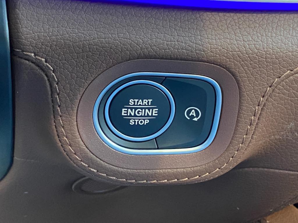 new 2025 Mercedes-Benz GLE 580 car, priced at $102,280