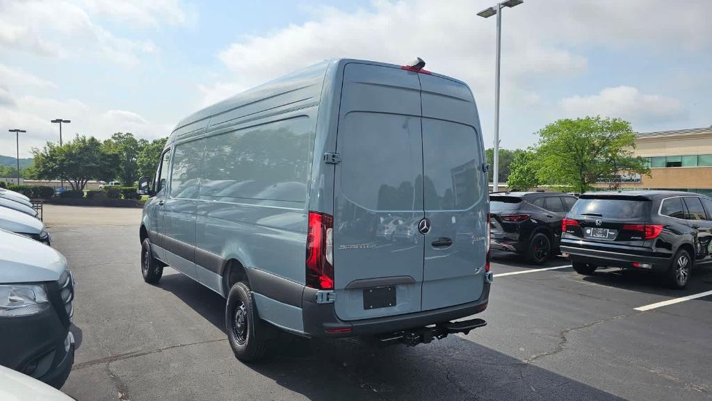 new 2024 Mercedes-Benz Sprinter 2500 car