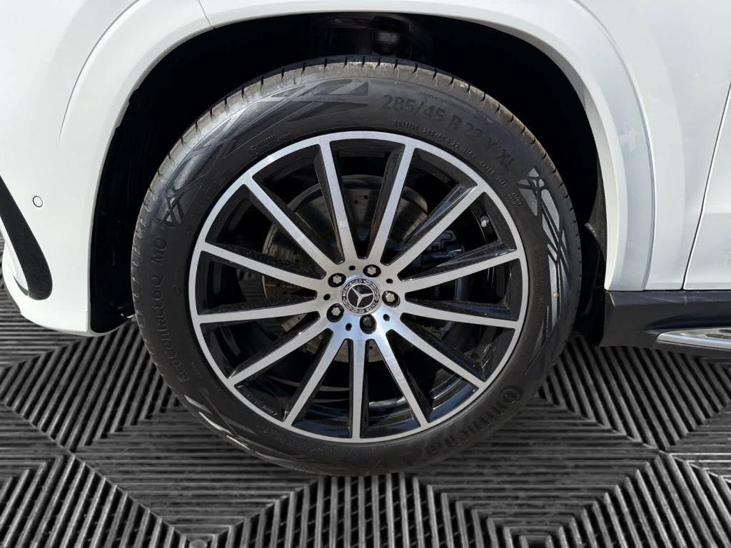 new 2025 Mercedes-Benz GLS 580 car, priced at $117,695