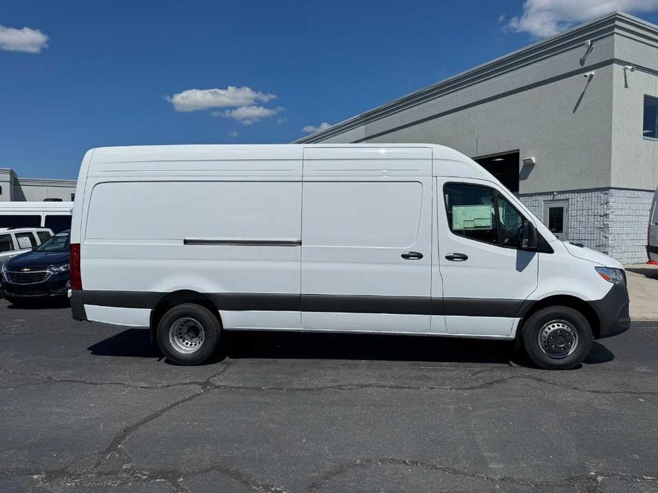 new 2024 Mercedes-Benz Sprinter 3500 car, priced at $66,516