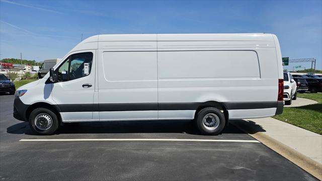 new 2024 Mercedes-Benz Sprinter 4500 car