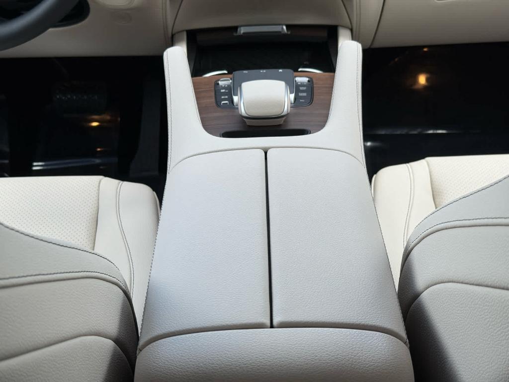new 2025 Mercedes-Benz GLE 450e car, priced at $84,905