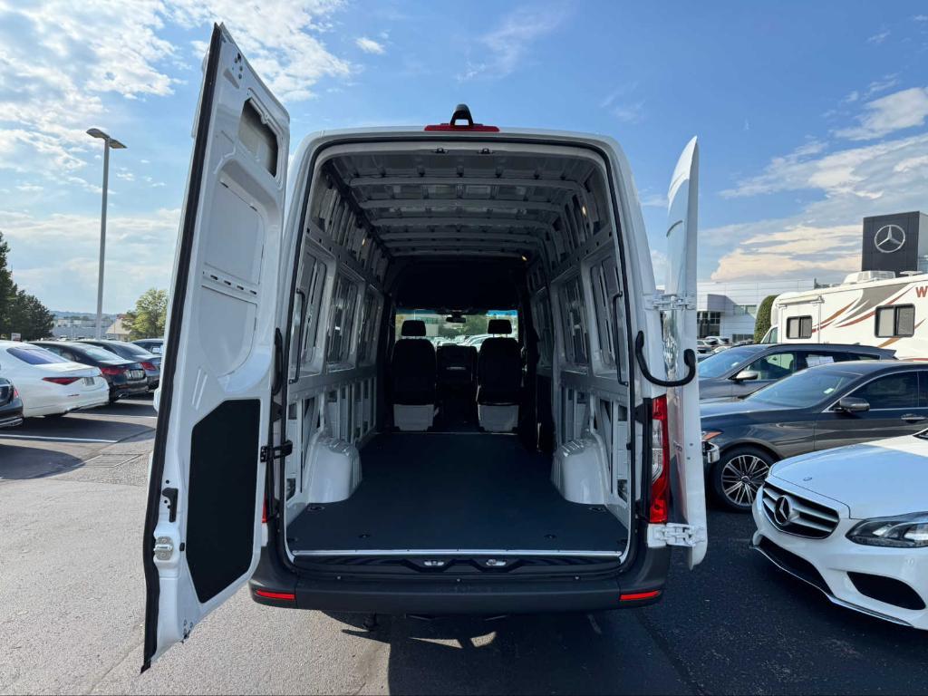 new 2025 Mercedes-Benz Sprinter 2500 car, priced at $60,946