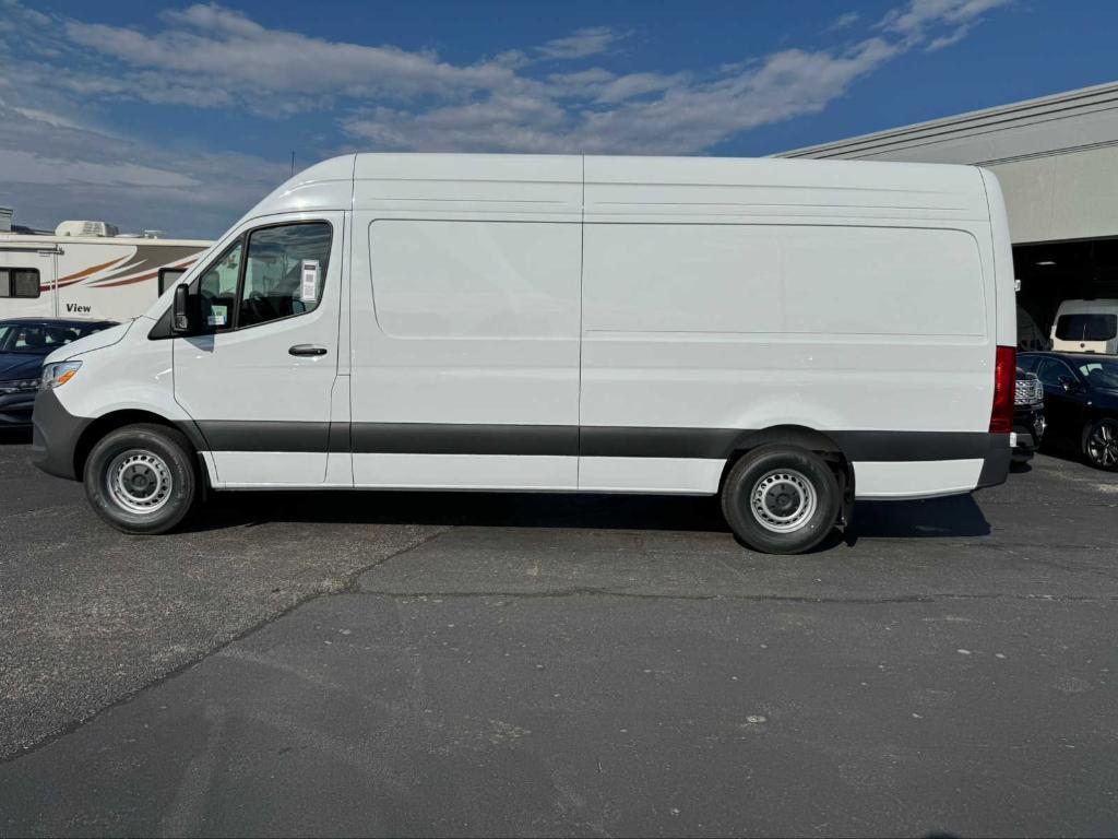 new 2025 Mercedes-Benz Sprinter 2500 car, priced at $60,946