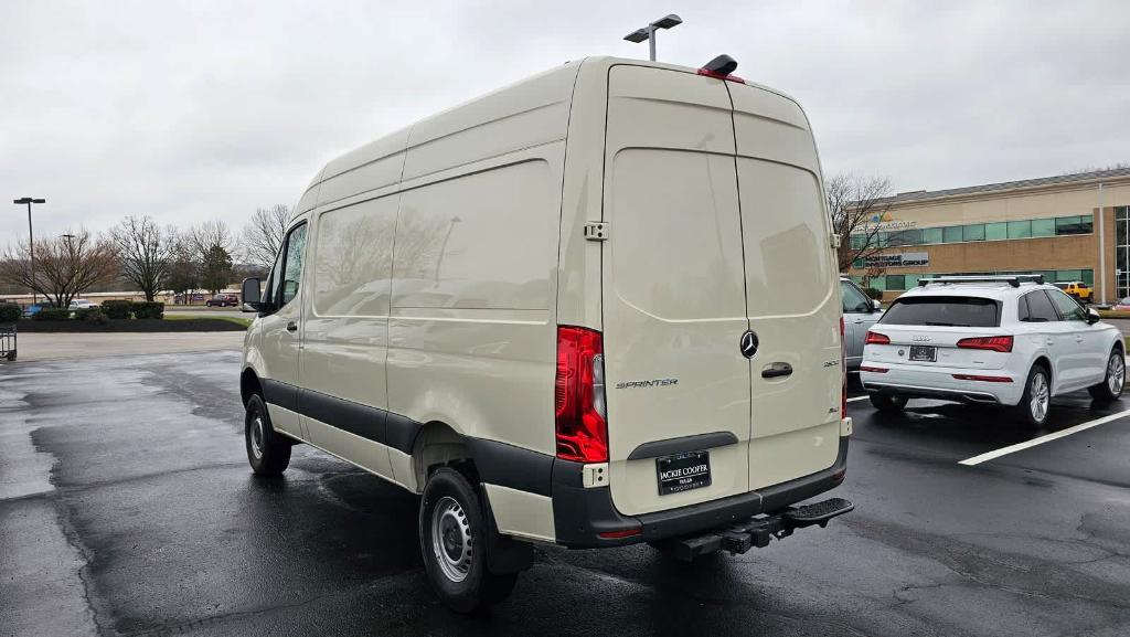 new 2024 Mercedes-Benz Sprinter 2500 car