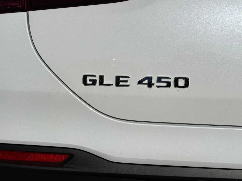 new 2025 Mercedes-Benz GLE 450 car, priced at $87,040