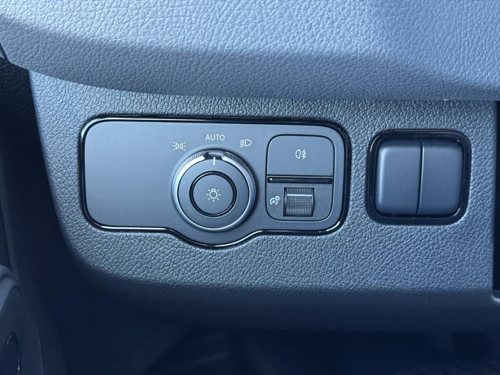 new 2025 Mercedes-Benz Sprinter 2500 car, priced at $69,915