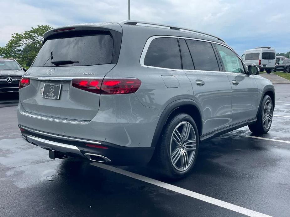 new 2024 Mercedes-Benz GLS 450 car