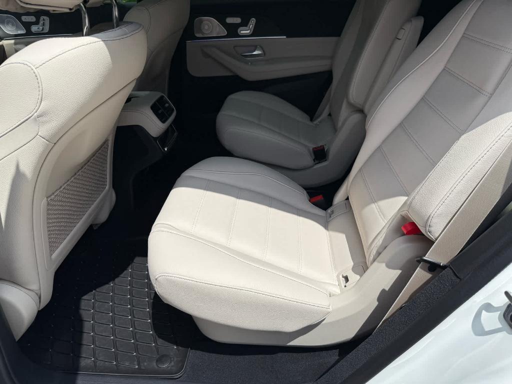 new 2025 Mercedes-Benz GLS 450 car, priced at $104,465