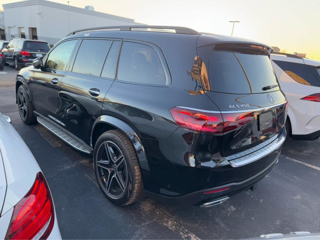 new 2025 Mercedes-Benz GLS 450 car, priced at $96,585