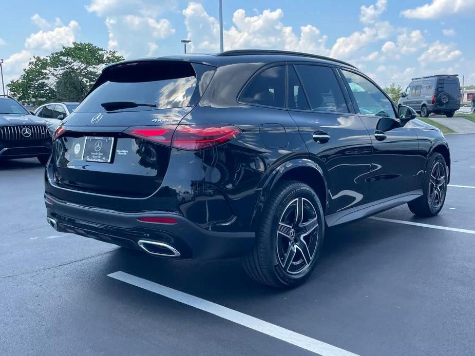 new 2024 Mercedes-Benz GLC 300 car