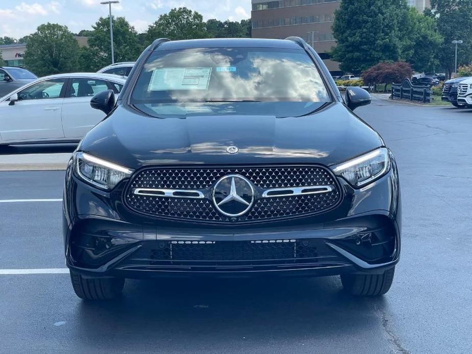 new 2024 Mercedes-Benz GLC 300 car